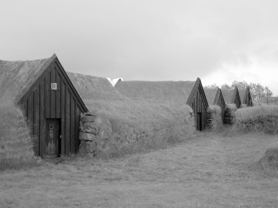 iceland_keldur_earth_covered_homes